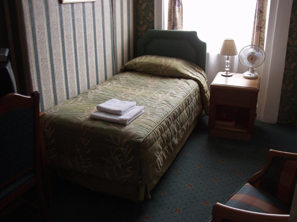 Wigmore Court Hotel London Room photo